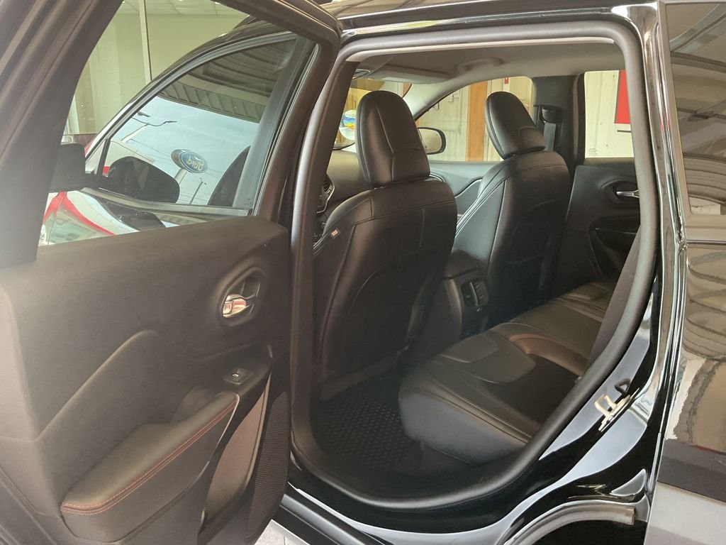 Used 2022 Black Jeep Trailhawk image 28