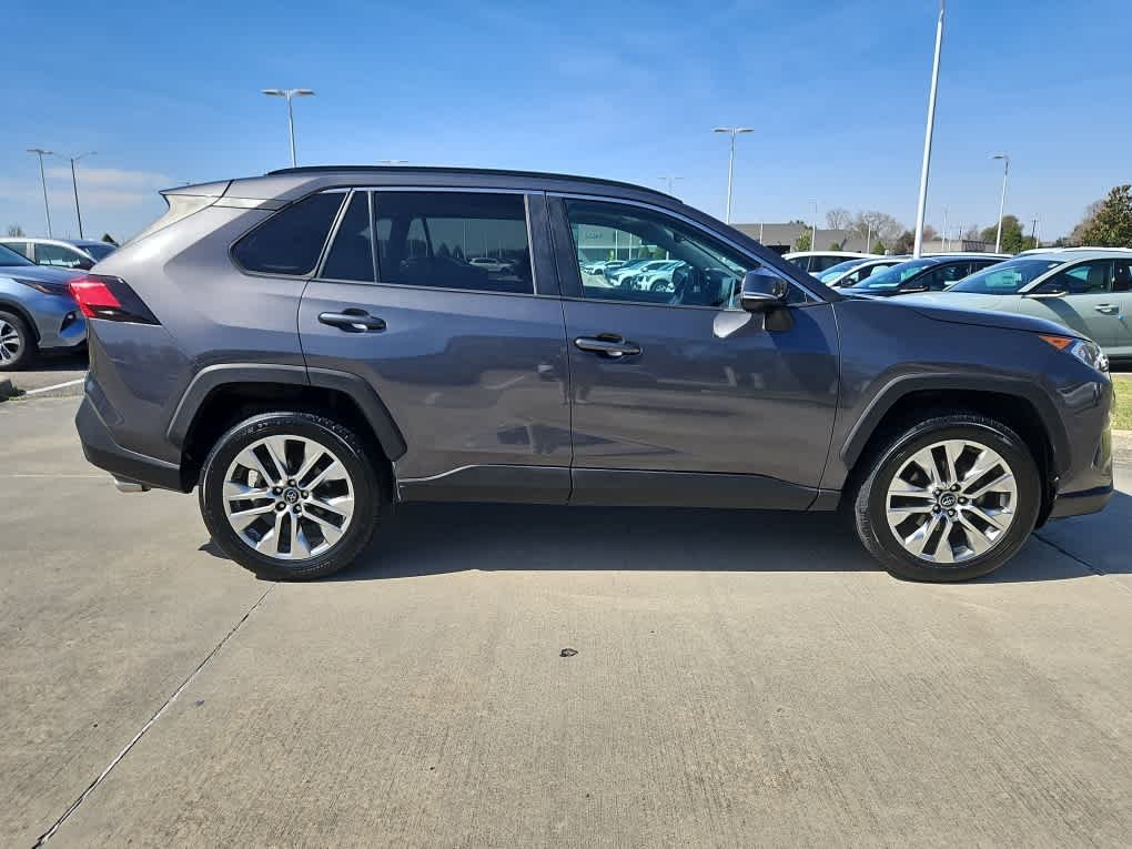 2019 Toyota RAV4 XLE Premium