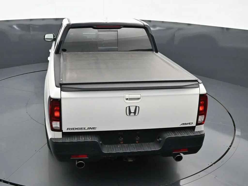 Used 2023 Platinum White Pearl Honda Black Edition image 26