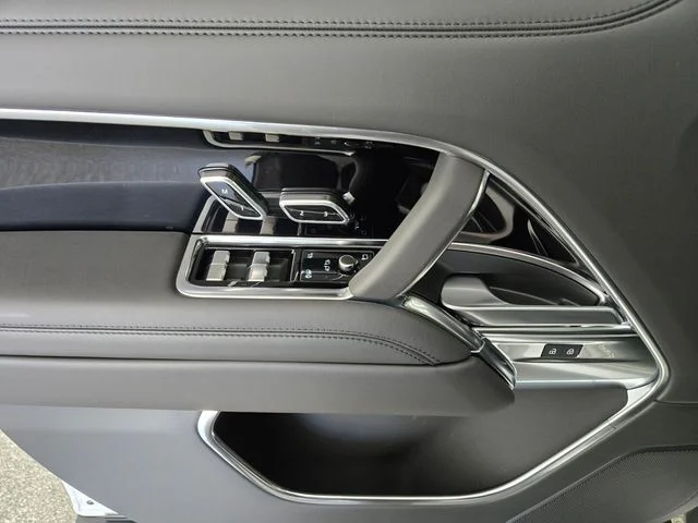2026 Land Rover Range Rover SE - Photo 20
