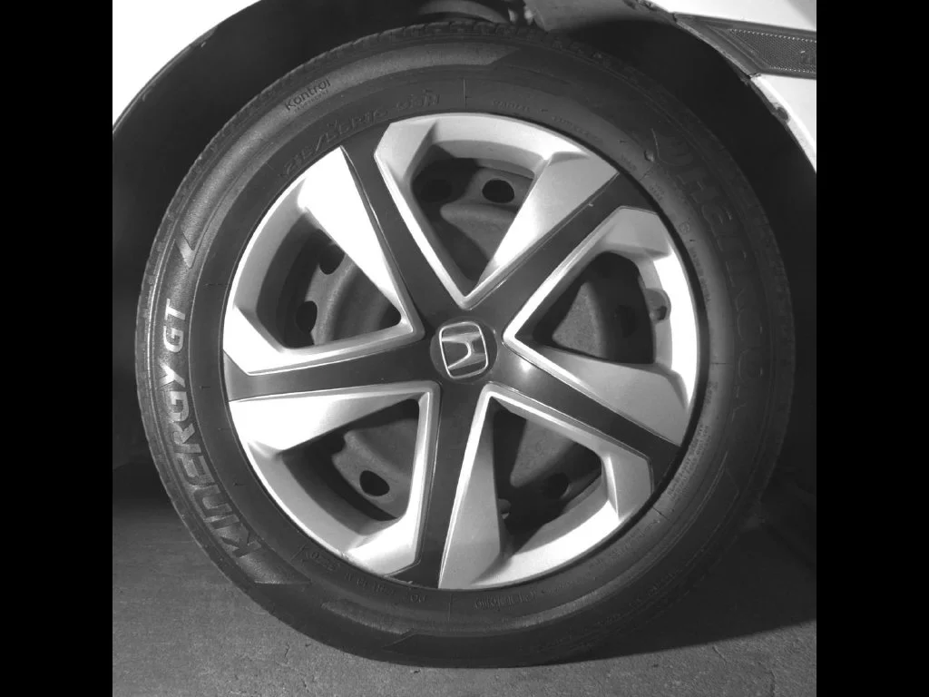 Used 2017 White Honda LX image 9