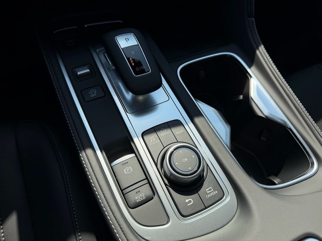 New 2027 GRAND BLUE INFINITI Luxe FWD image 23