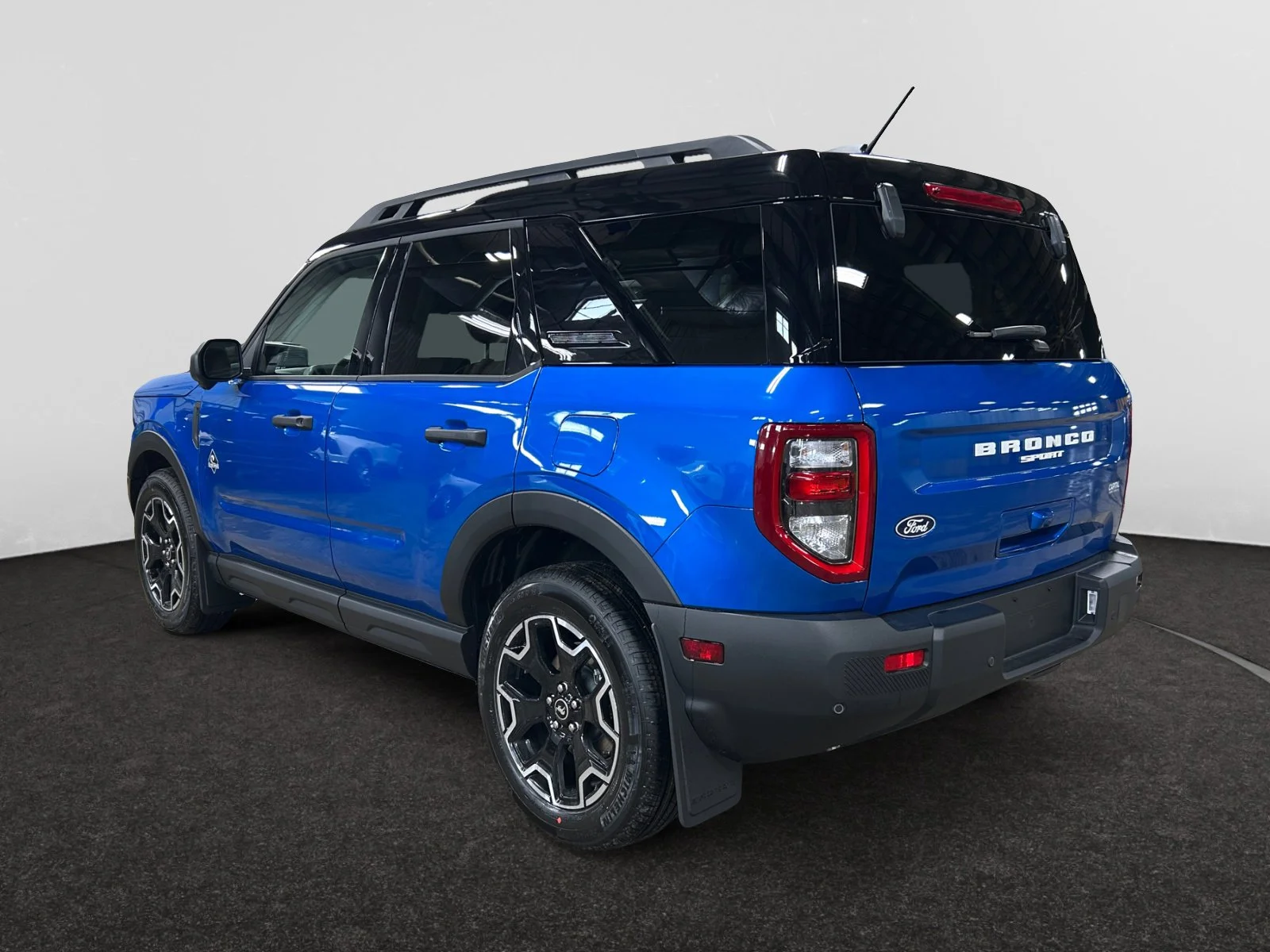 New 2026 Velocity Blue Metallic Ford Outer Banks image 3