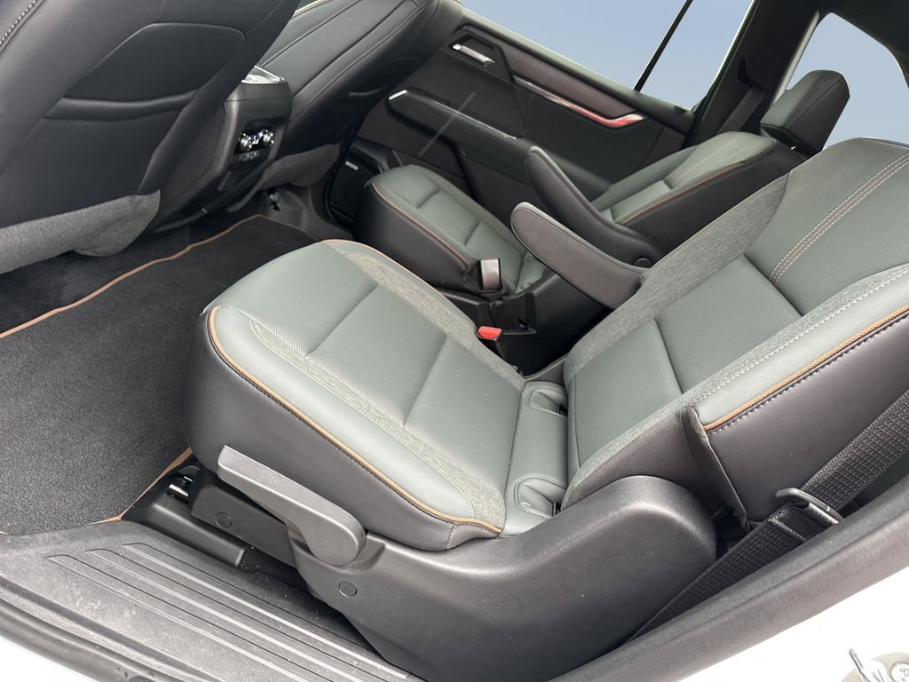 2025 GMC Acadia AT4 - Photo 11