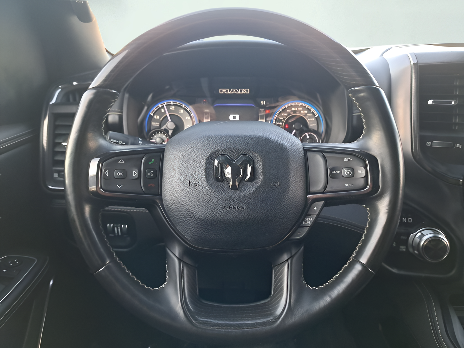 Used 2022 Diamond Black Crystal Pearlcoat Ram Limited image 19
