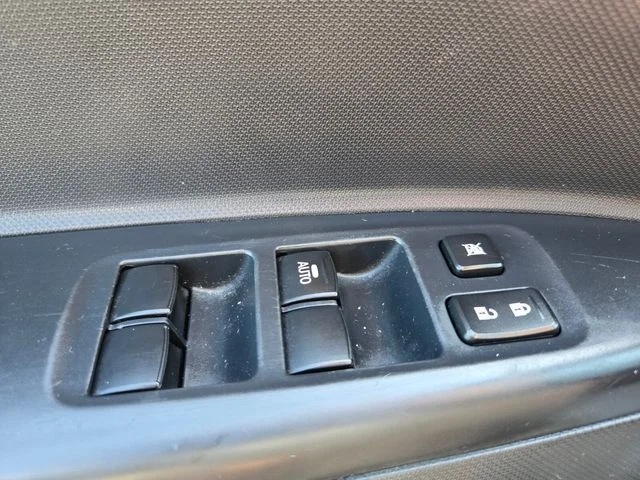 Used 2024 Black Mitsubishi ES image 35
