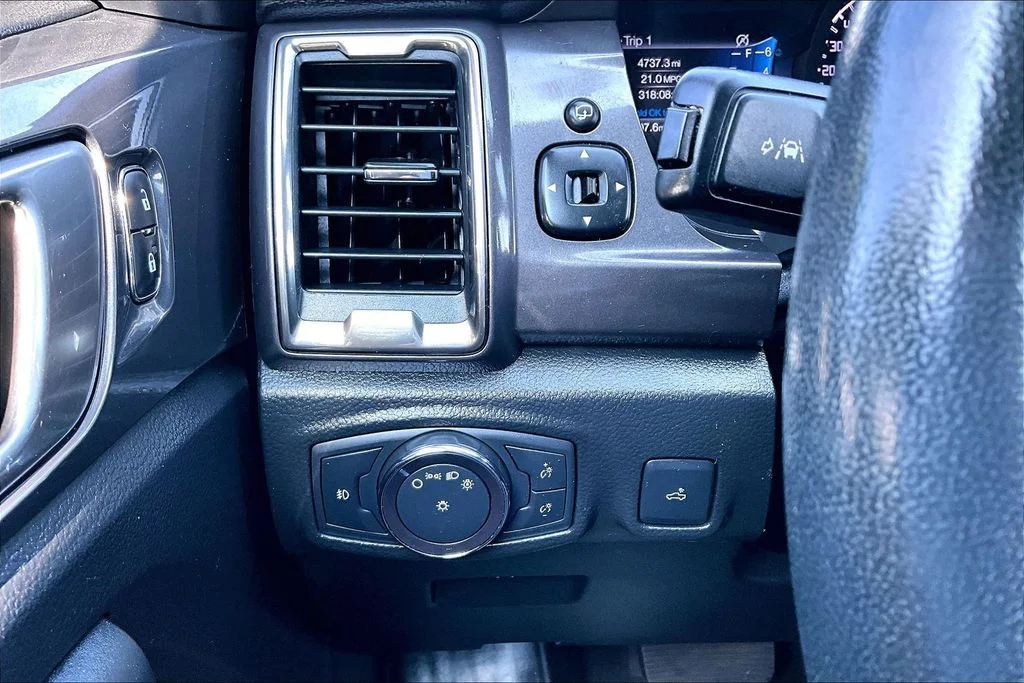 Certified Used 2019 Blue Ford Lariat image 16