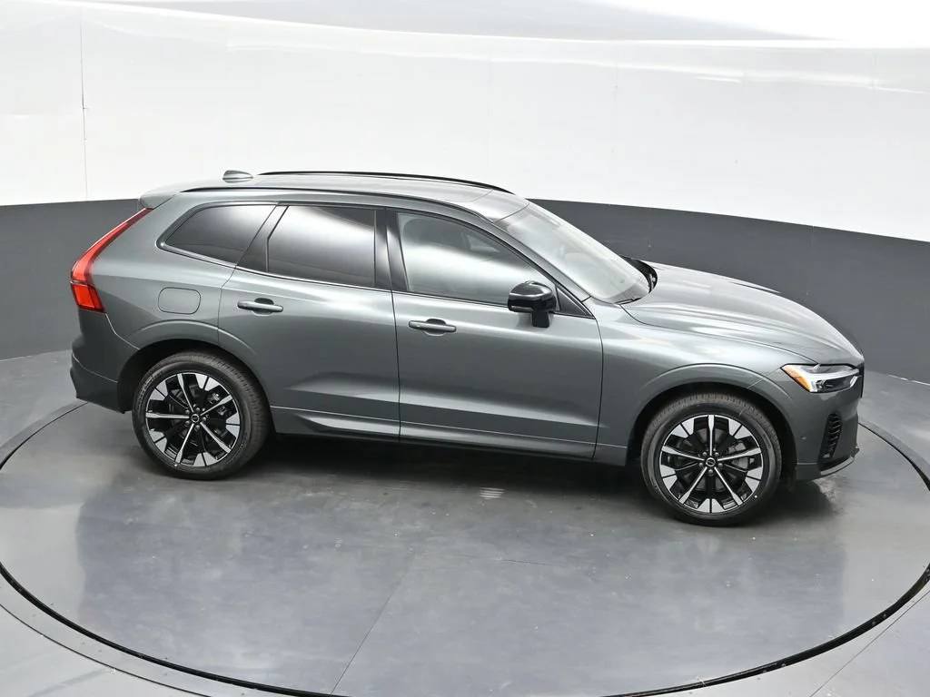New 2027 Forest Lake Volvo T8 Plus image 34
