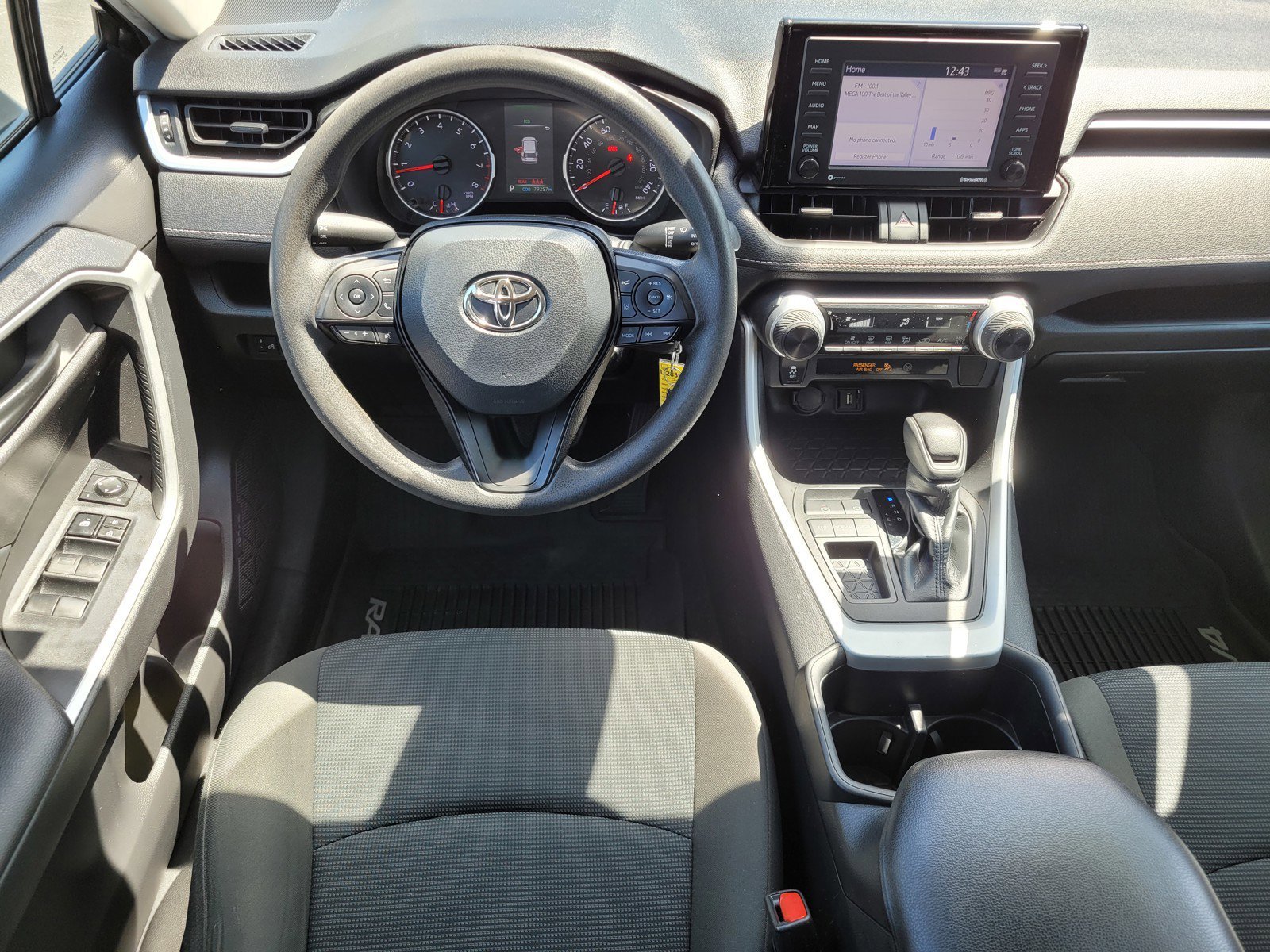 Used 2022  Toyota LE image 12