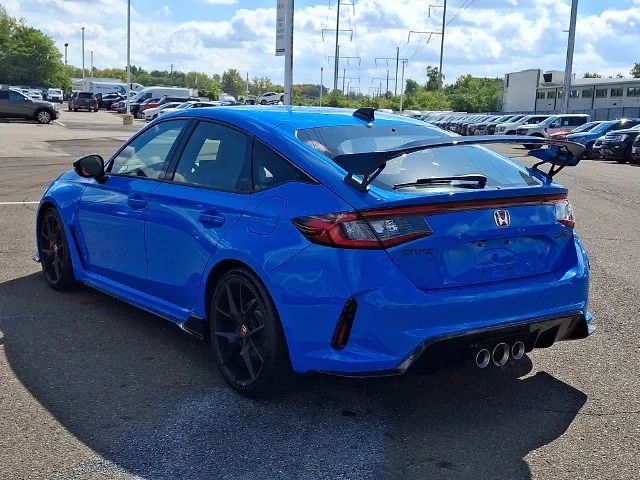 Used 2025 Boost Blue Pearl Honda  image 4
