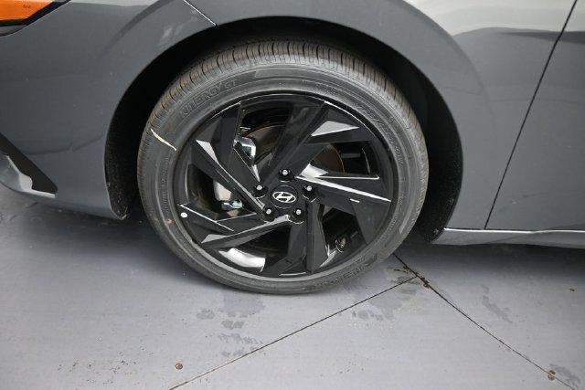 New 2026 Gray Hyundai SEL Sport Plus image 22