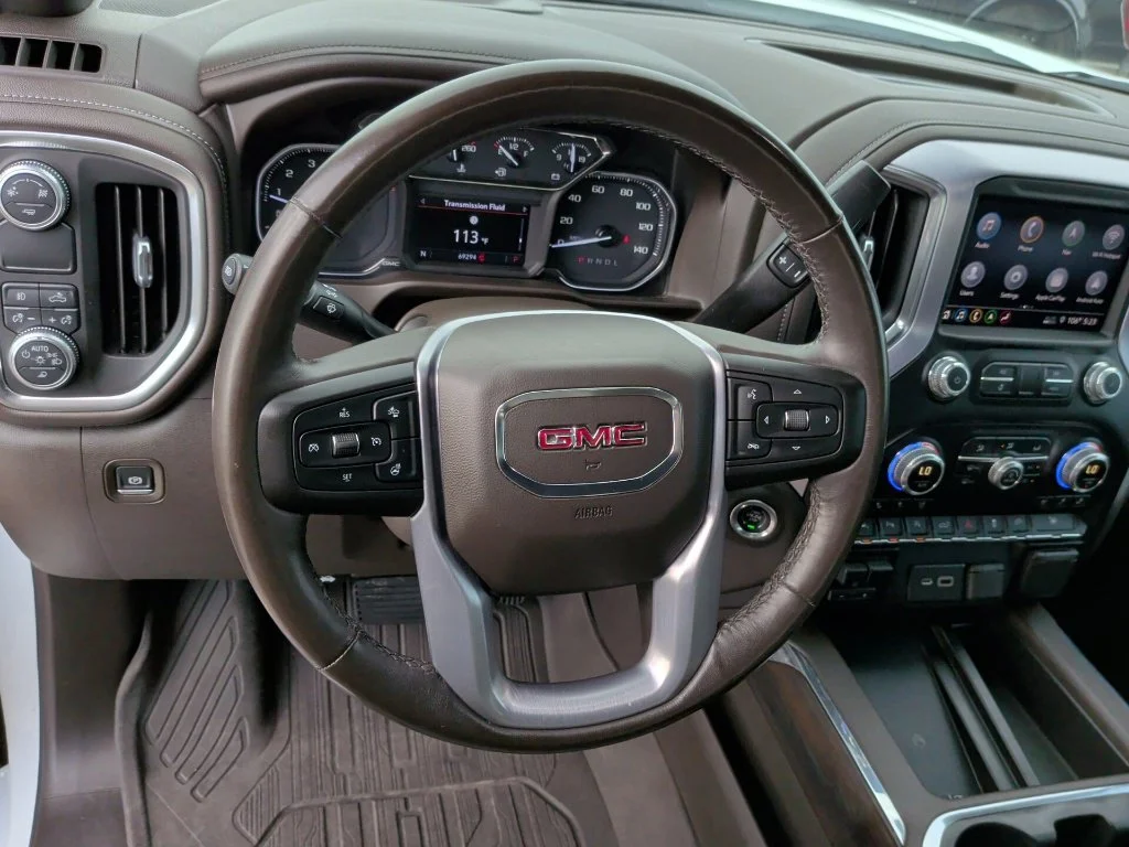 Used 2019 White GMC SLT image 17