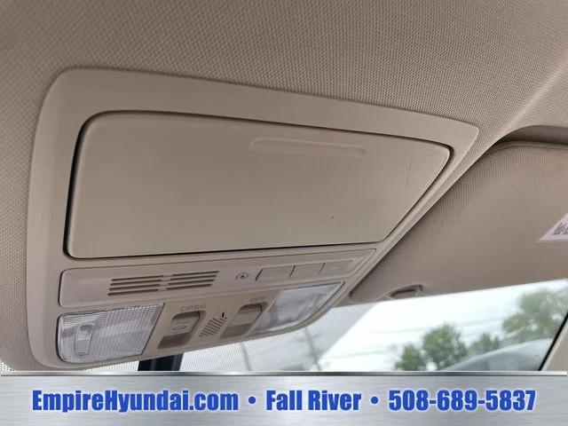 Used 2016 Silver Honda EX-L image 27