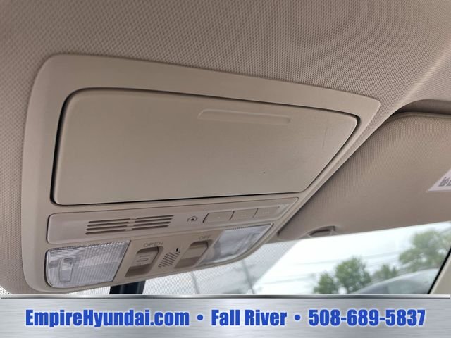 Used 2016 Lunar Silver Metallic Honda EX-L image 27