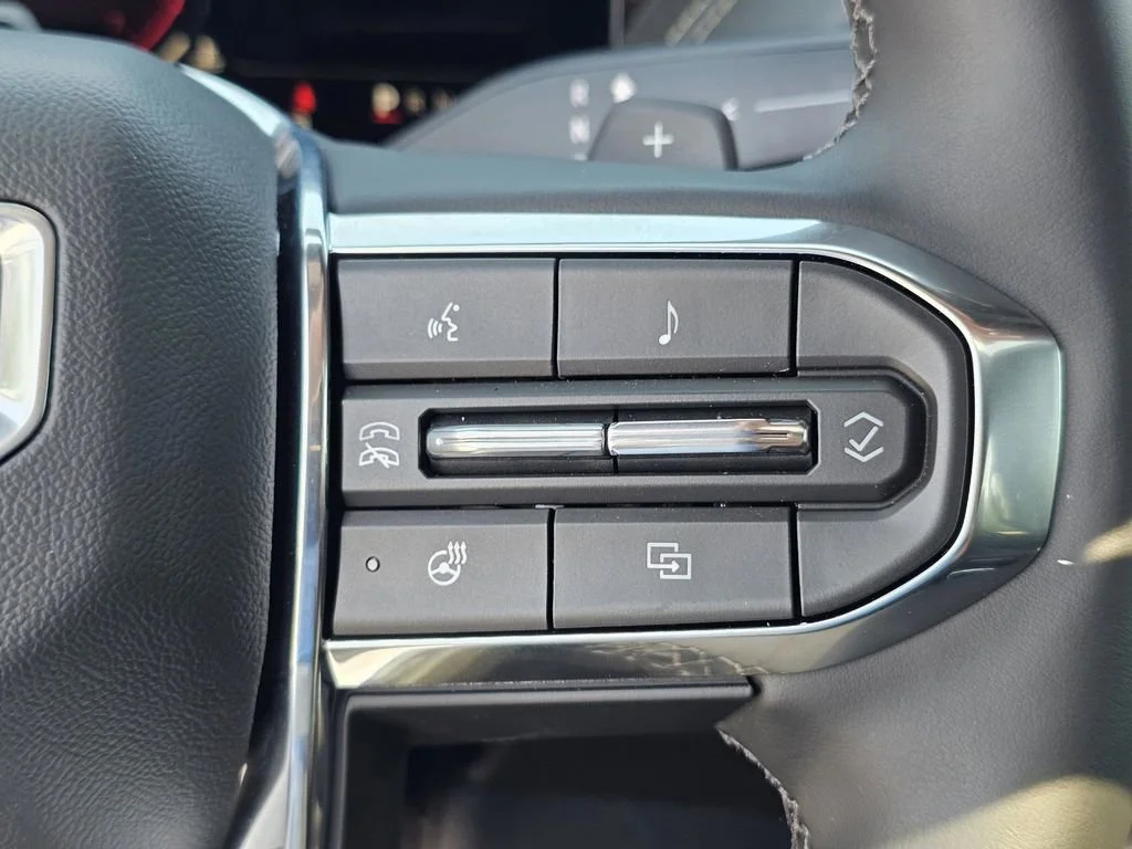 New 2026 Summit White GMC Elevation image 21