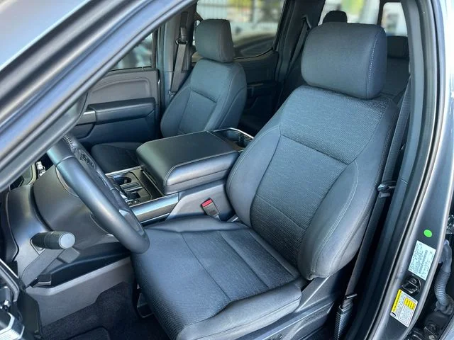 Used 2022 Gray Ford XLT image 12