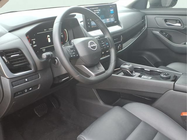 Used 2025 Silver Nissan SL Intelligent AWD image 8