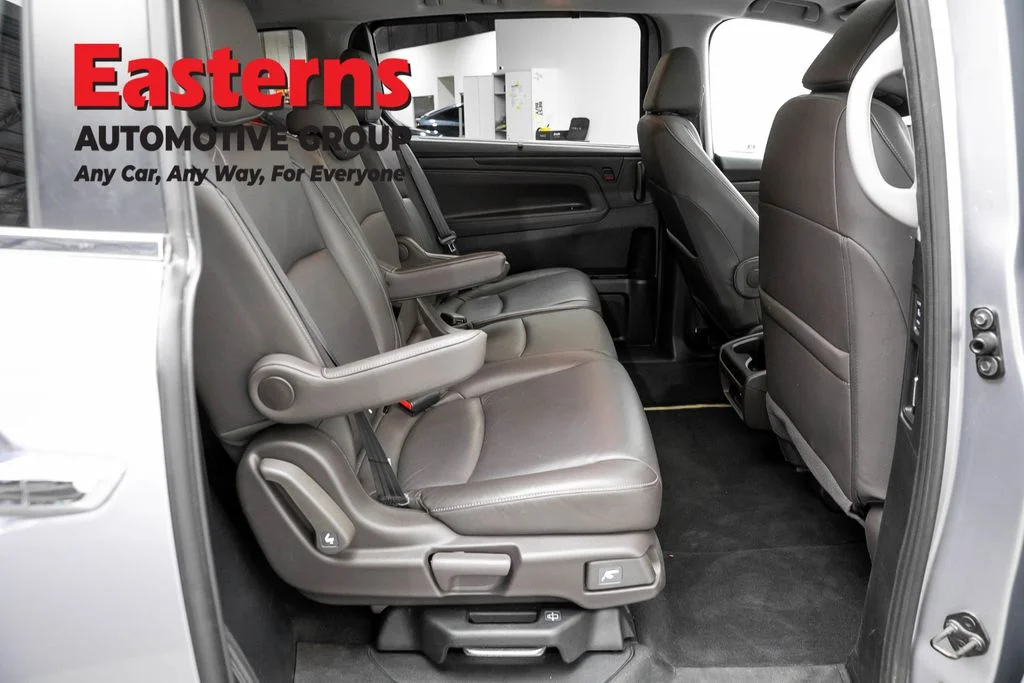 Used 2023 Silver Honda EX-L image 23