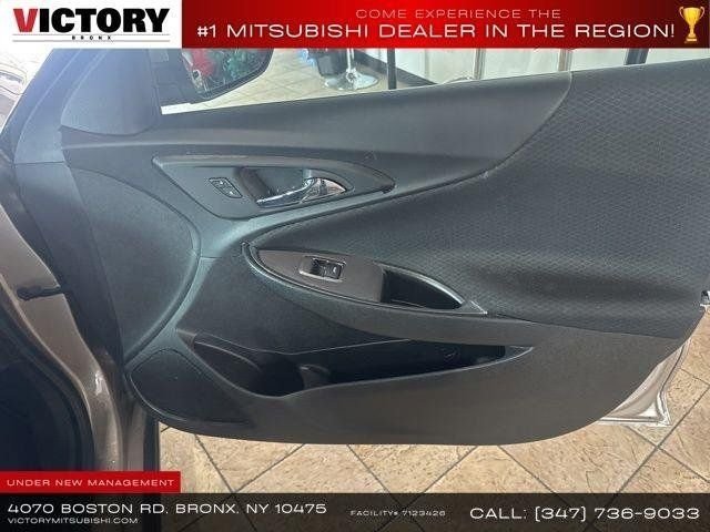 Used 2022 Gray Chevrolet LT image 12