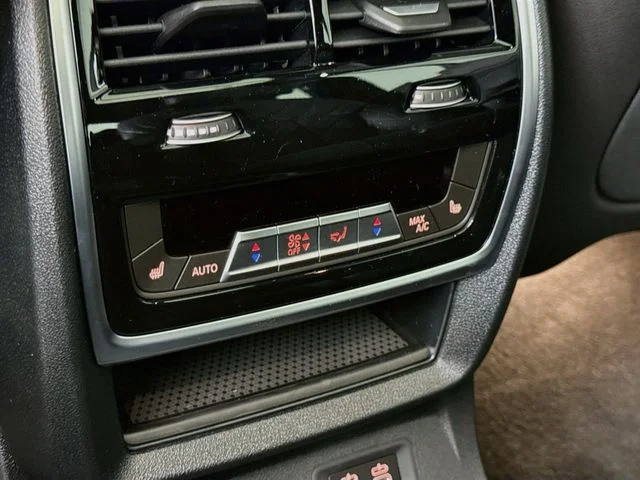 New 2027 Gray BMW xDrive40i image 27