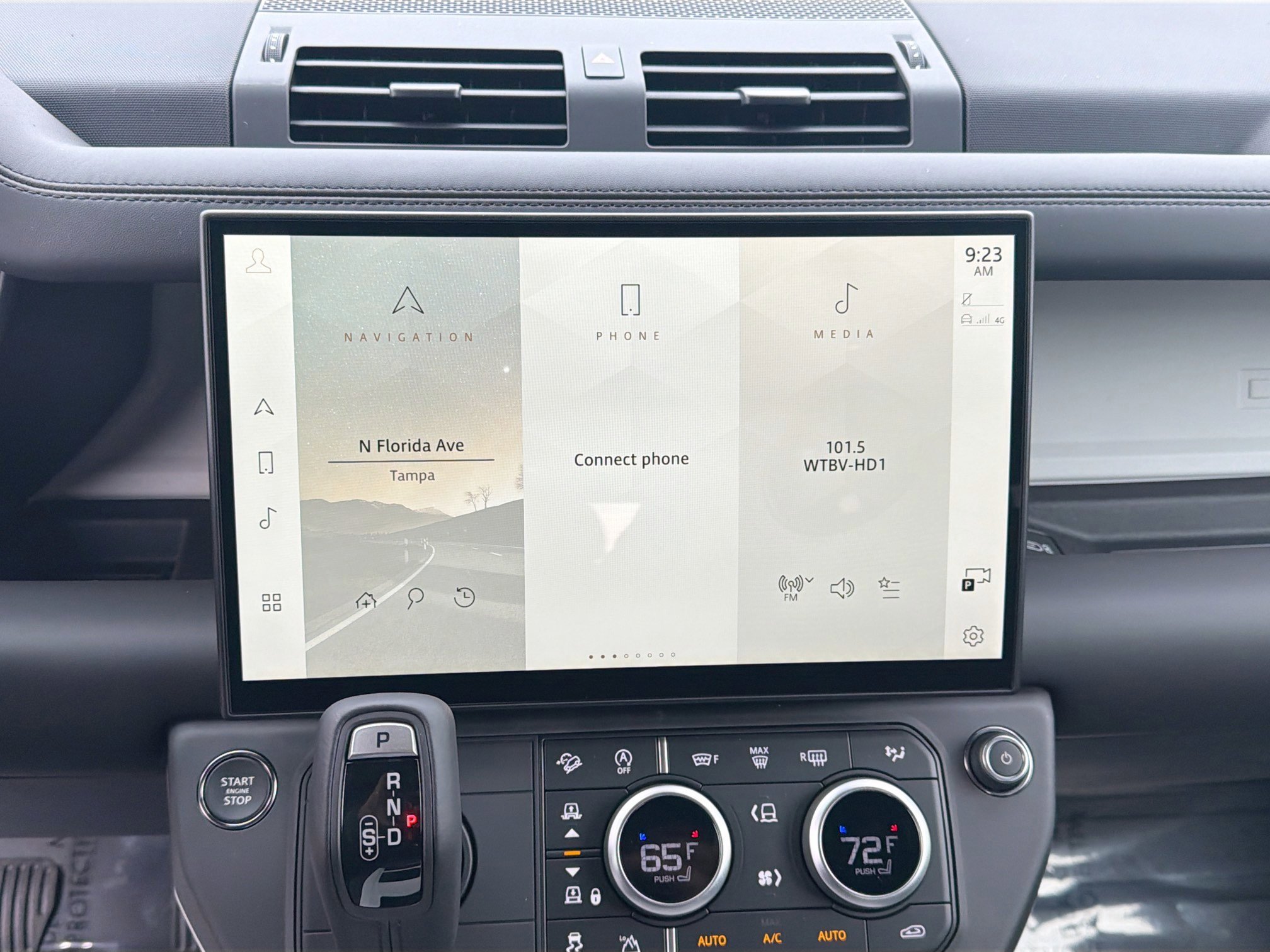 2026 Land Rover Defender X-Dynamic SE - Photo 29