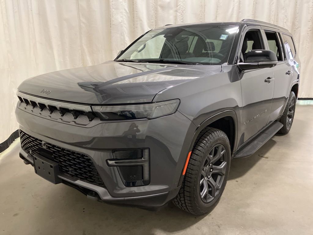 New 2026 Baltic-Gray Metallic Clear-Coat Exterior Paint Jeep Upland image 26