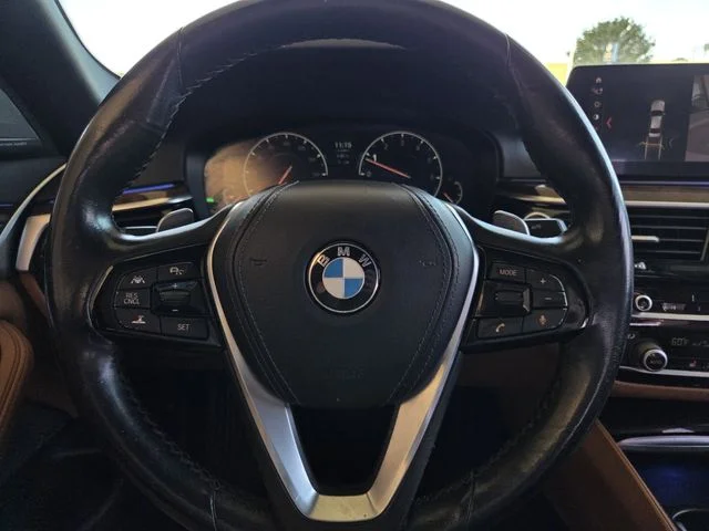 Used 2019 Mineral White Metallic BMW 540i image 21