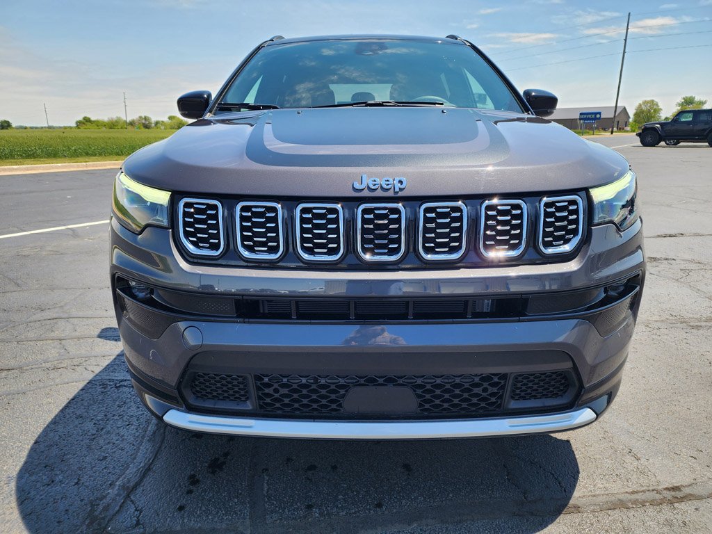 Used 2024 Baltic Gray Metallic Clearcoat Jeep Limited image 2