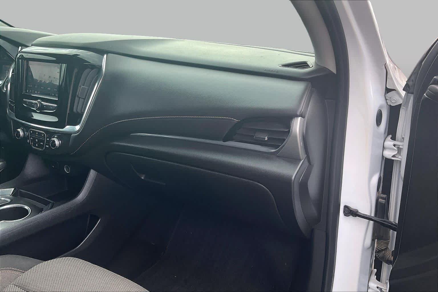 Used 2020 Summit White Chevrolet LS image 18