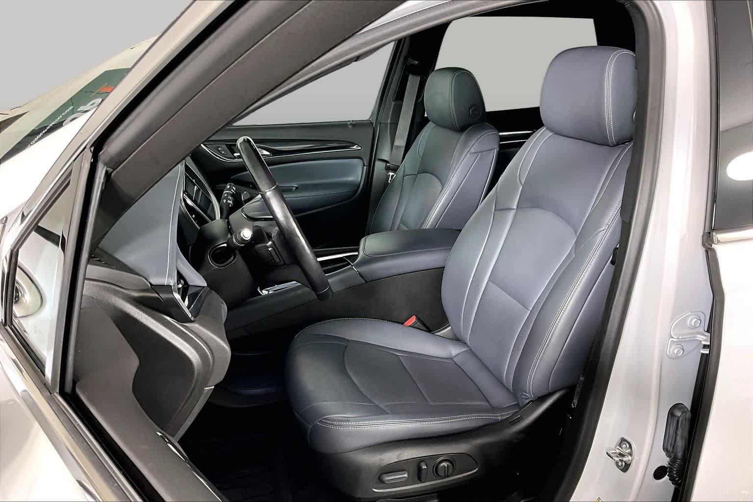 Used 2024 White Frost Tricoat Buick Essence image 8