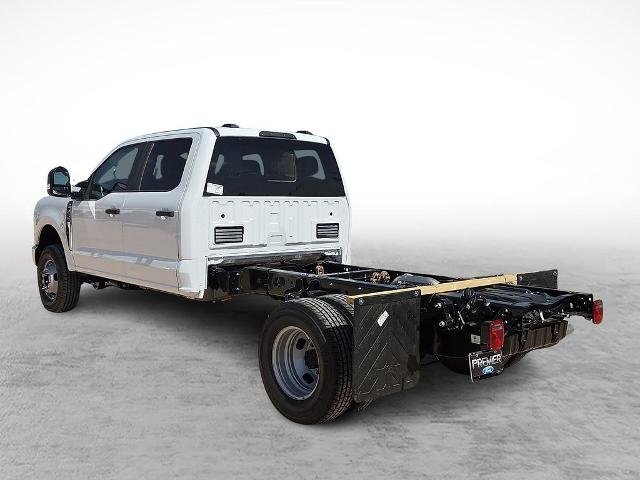 New 2026 Oxford White Ford F-350® XL image 7