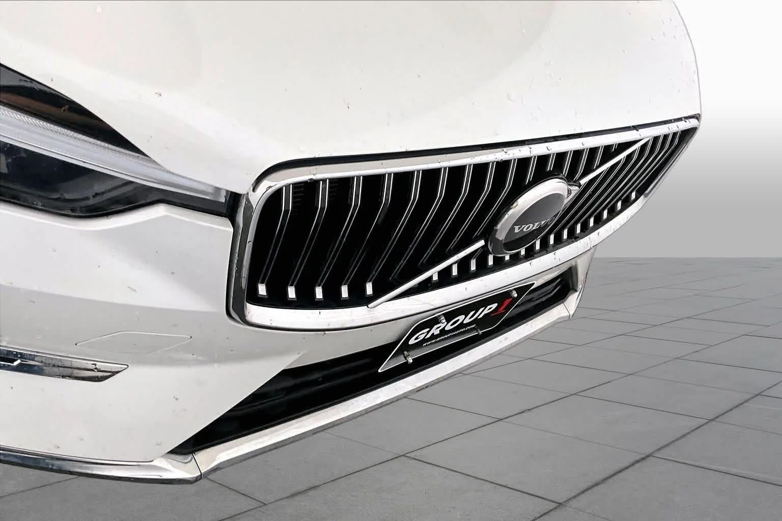 Used 2022 Crystal White Metallic Volvo Inscription image 29