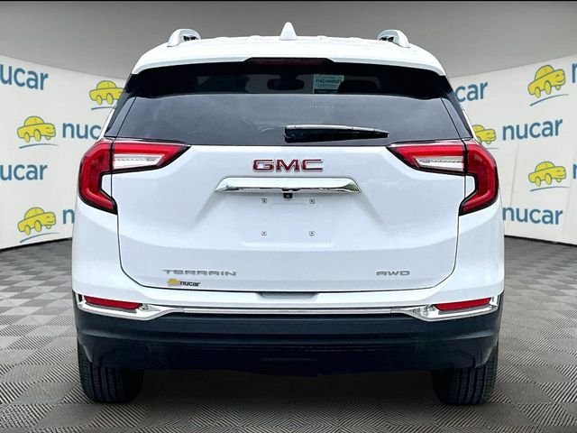 Used 2024 White GMC SLT image 4