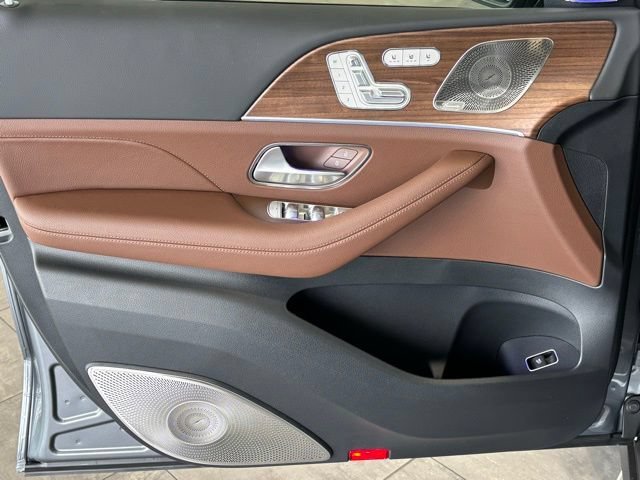 2025 Mercedes-Benz GLS Base - Photo 46