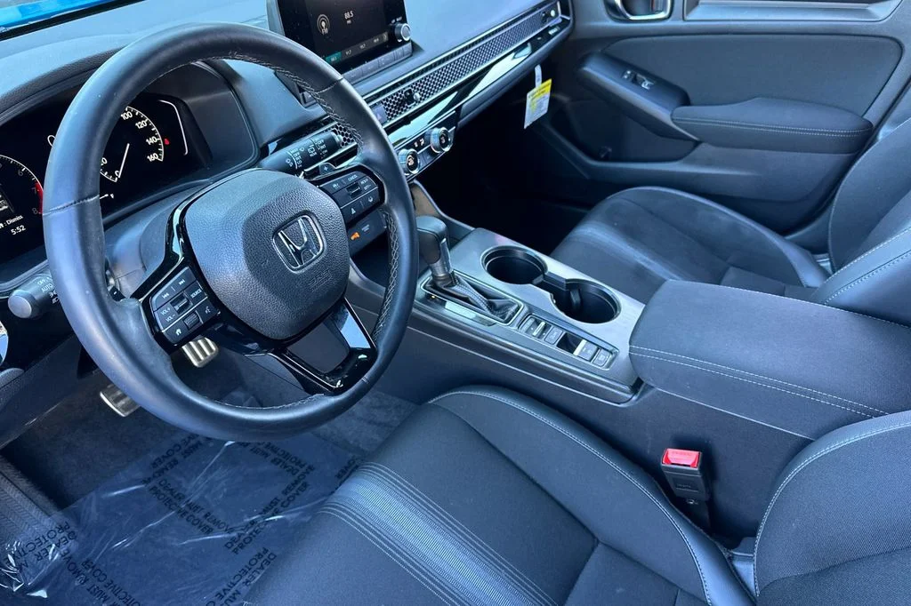 Used 2024  Honda Sport image 10