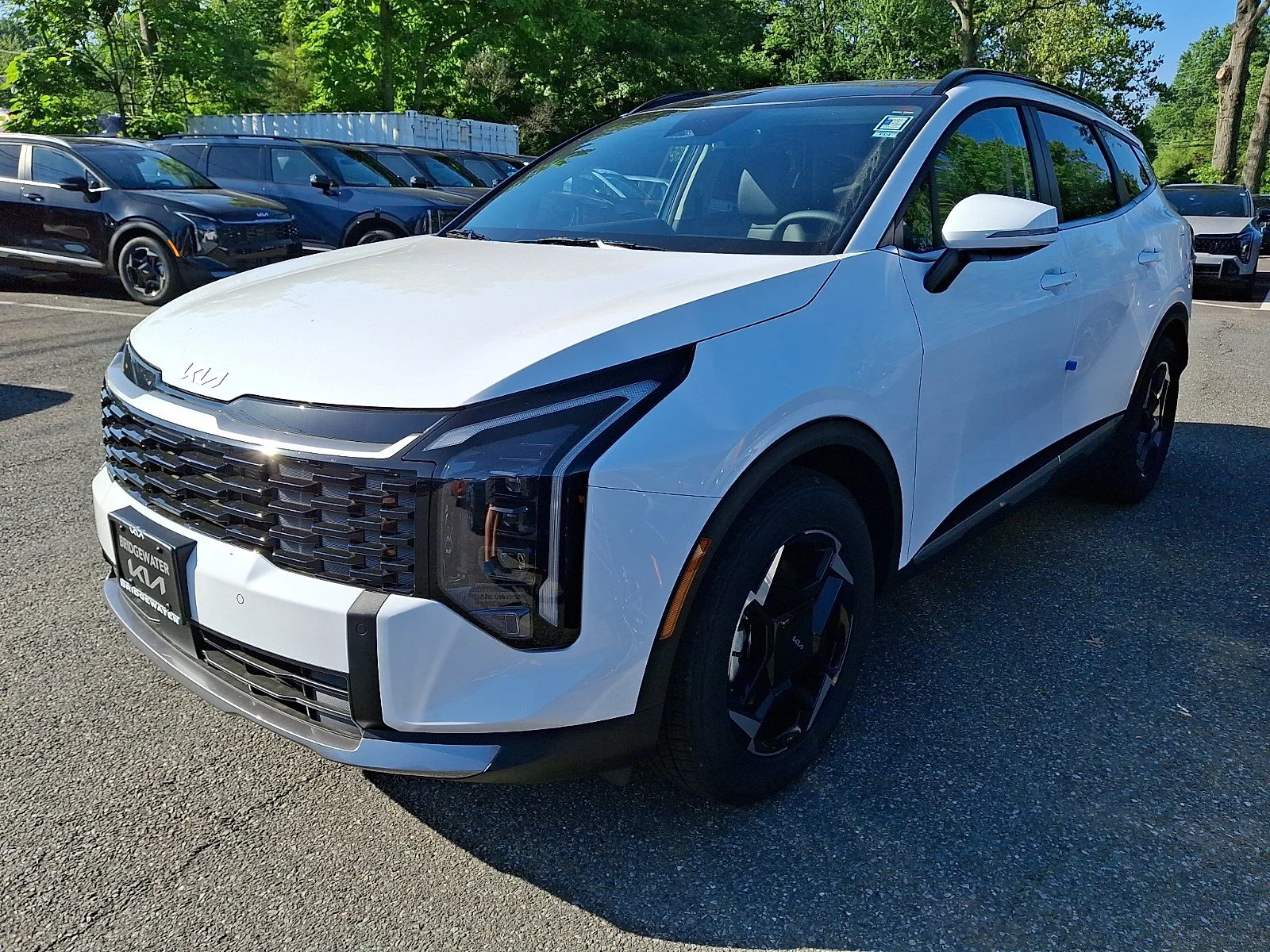 New 2026 Glacial White Pearl Kia EX image 3