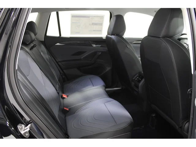 New 2026 Deep Black Pearl Volkswagen 2.0T SE image 22