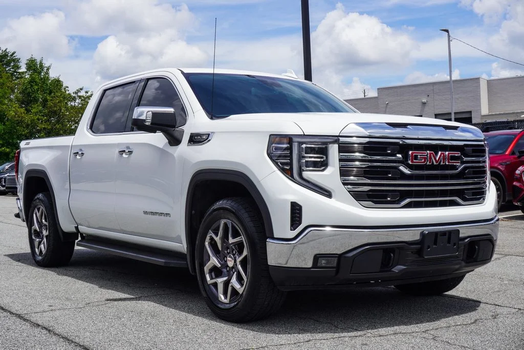 Used 2022 White GMC SLT image 5