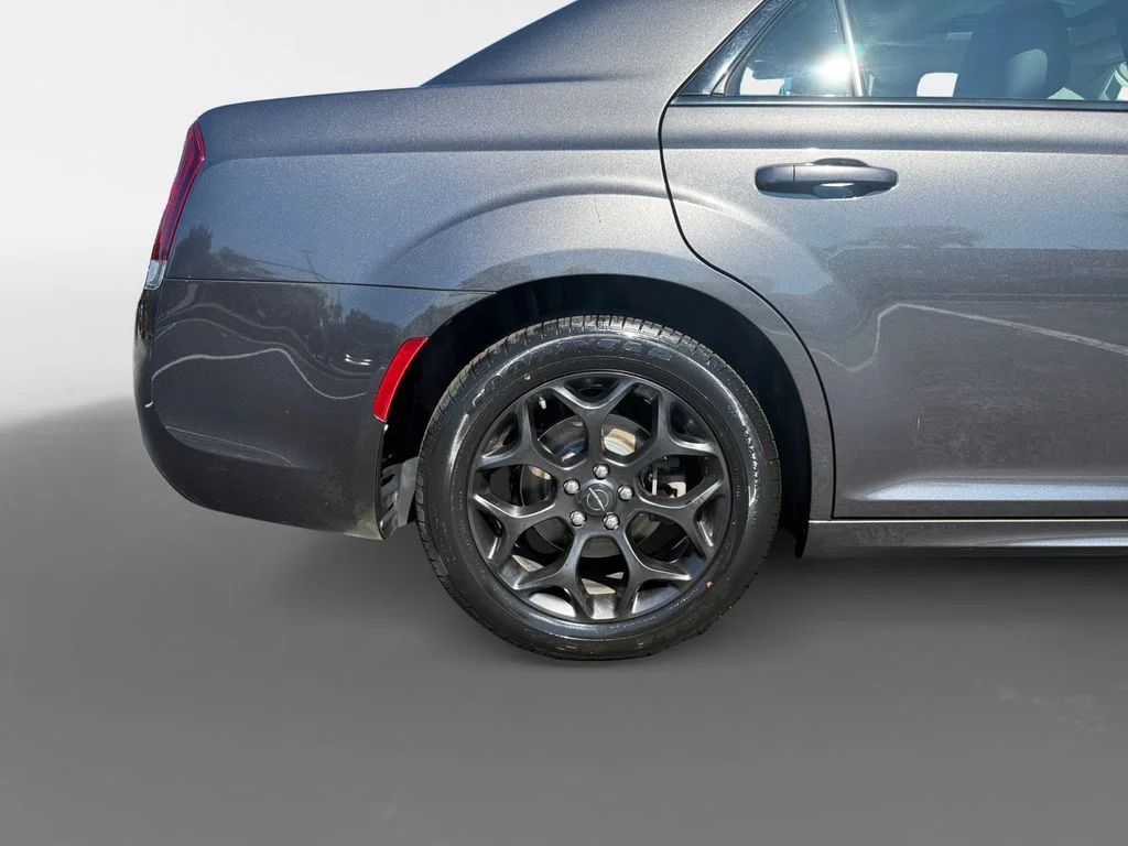 Used 2022 Gray Chrysler Touring image 11