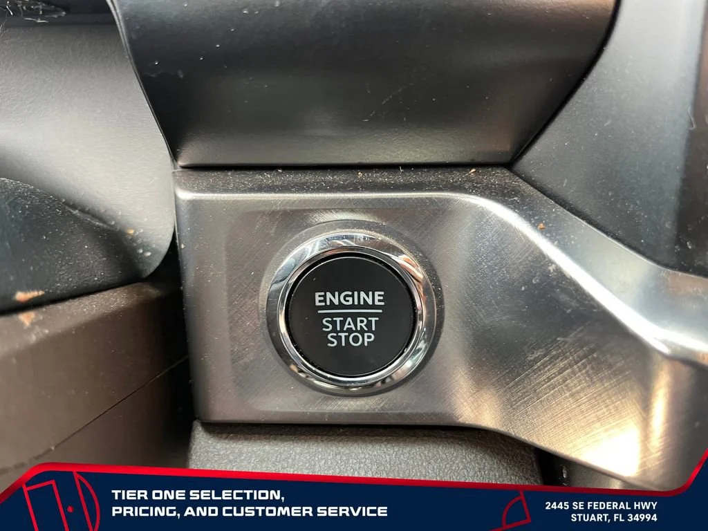 Used 2023 White Ford King Ranch image 19