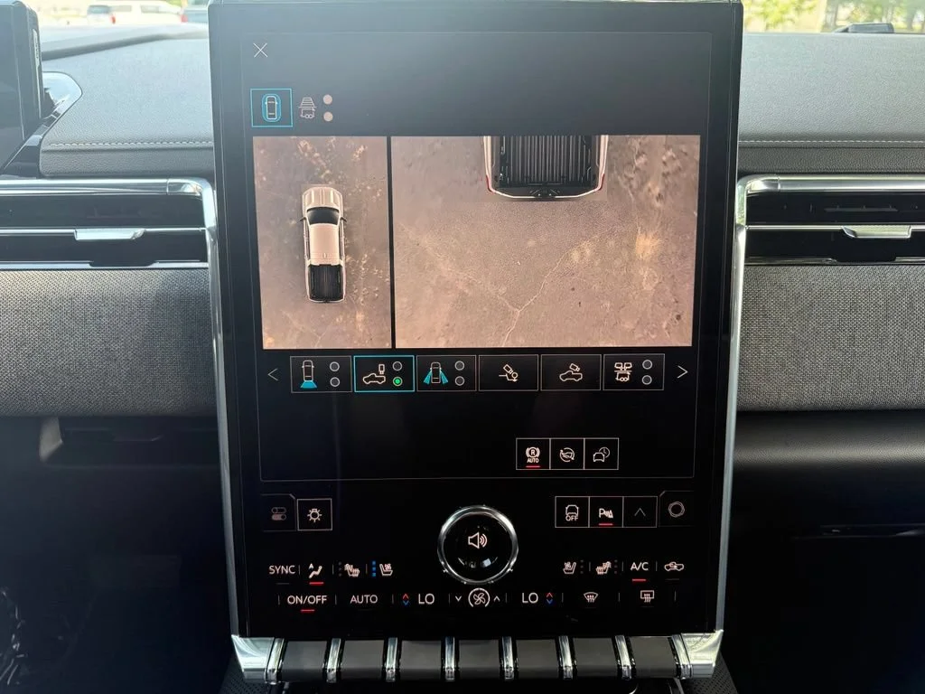 Used 2026 Summit White GMC Elevation Extended Range image 31