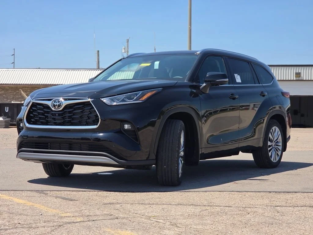 New 2026 Midnight Black Metallic Toyota Platinum image 24