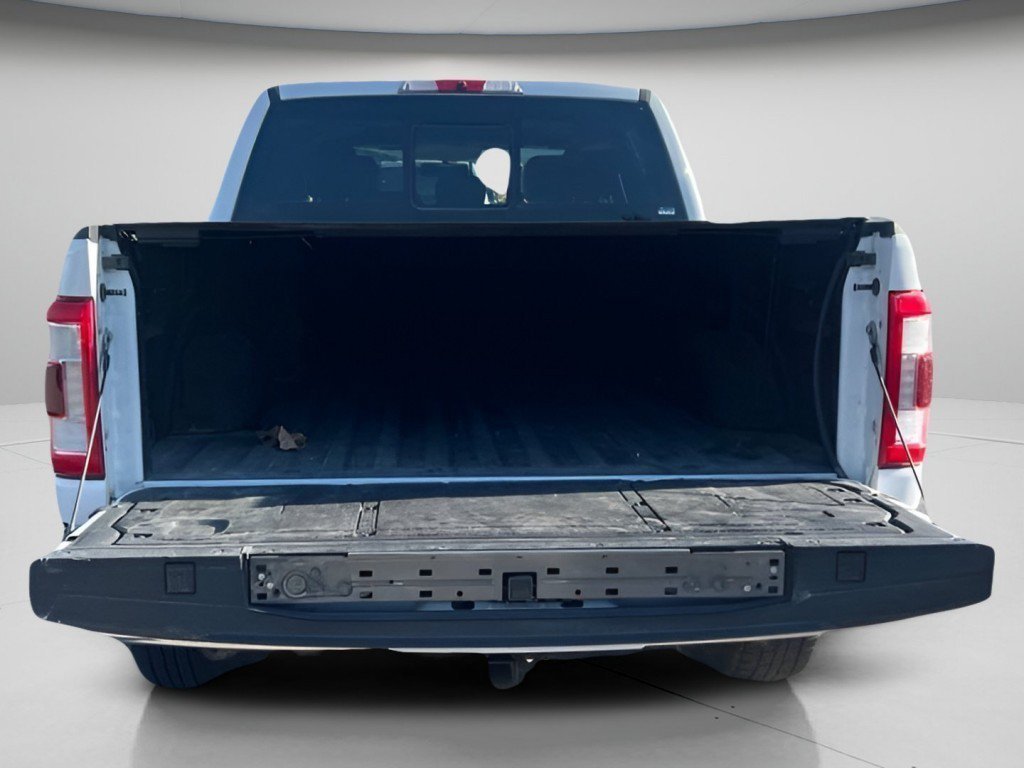 Used 2021 Oxford White Ford Lariat image 9