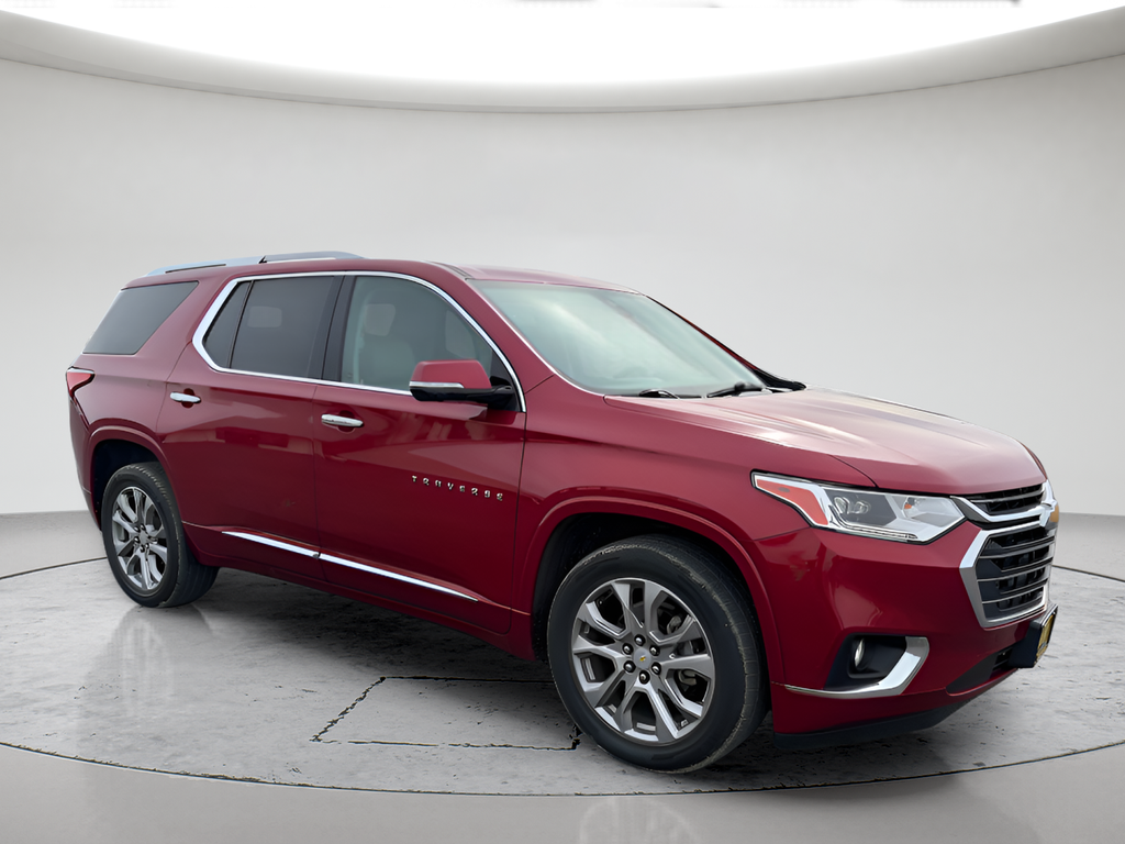 Used 2018 Red Chevrolet Premier image 3