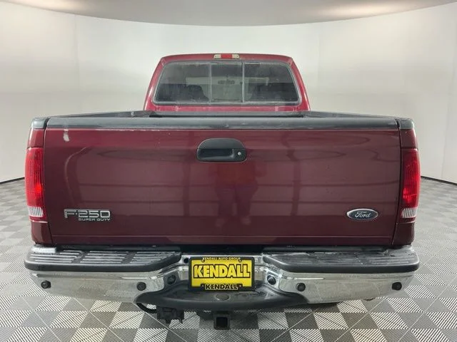 Used 2004 Red Clearcoat Ford XLT image 5