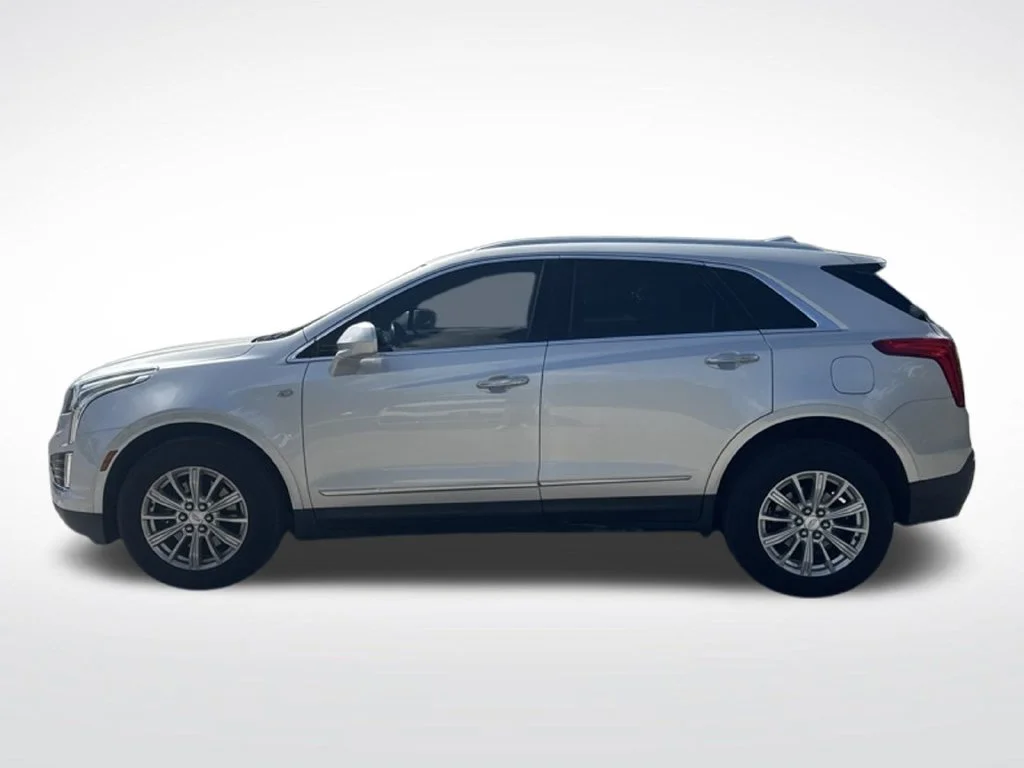 Used 2019 Silver Cadillac Base image 7