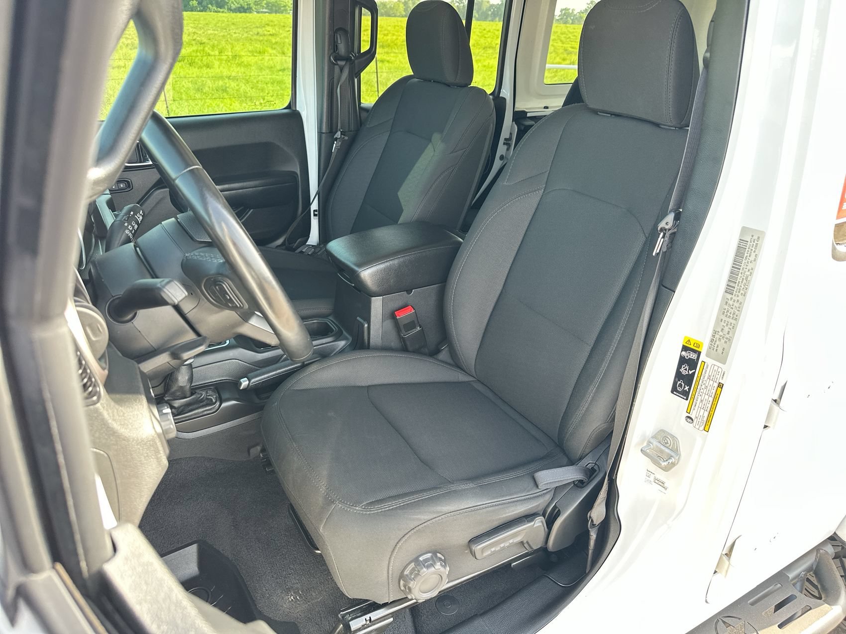 Used 2020 Bright White Clearcoat Jeep Sport S image 11