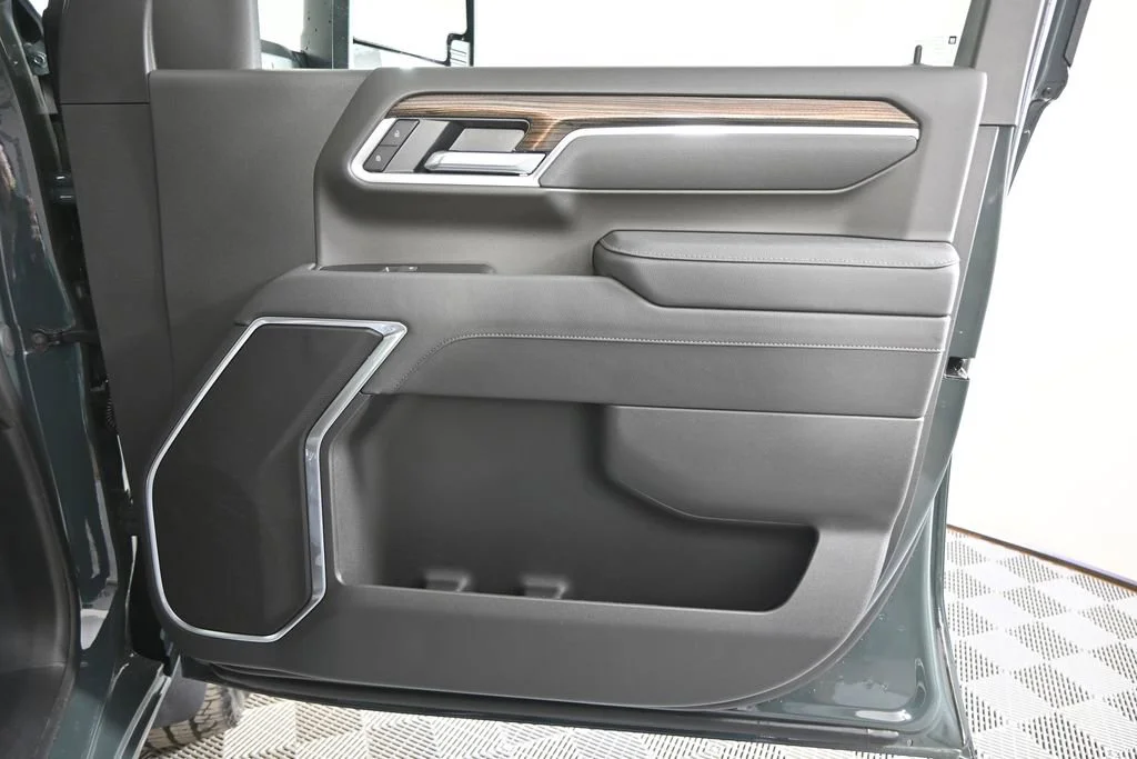 2026 Chevrolet Silverado 3500 HD LT - Photo 13
