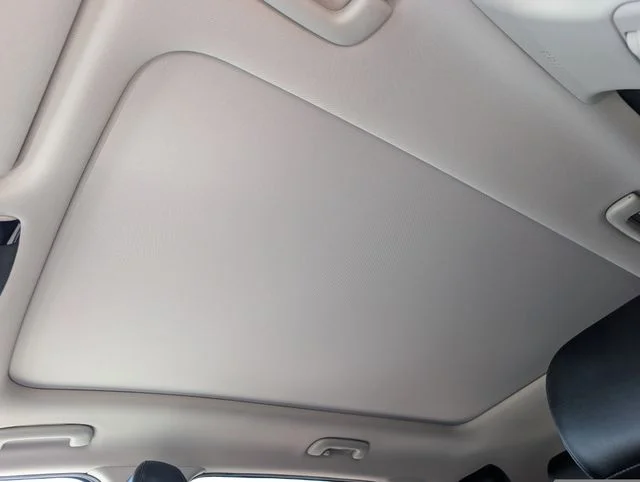 Used 2023 Green Kia X-Line S image 9