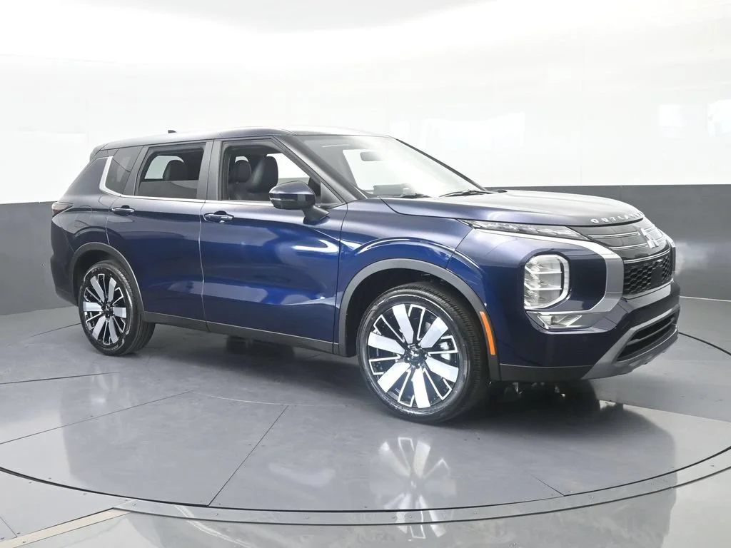 New 2026 Blue Metallic Mitsubishi SE 1.5T 2WD image 8